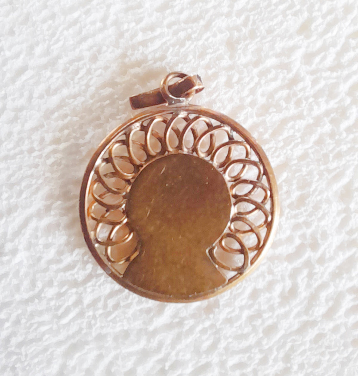 Colgante vintage de la Virgen María, plata chapada en oro de 22 quilates, c. 1930