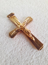 Load image into Gallery viewer, Antique Pendant Cross 22 carat Rolled Gold, French Fix, Circa 1930, 3 x 2.2 centimetres, 1.8 grams