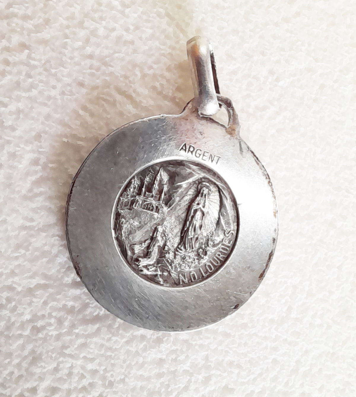 Antica medaglia in argento di Lourdes di Jean Blanche, 3 cm, c. 1880