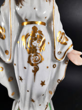 Load image into Gallery viewer, Virgin Mary Wedding Statue, French Porcelain De Paris, Circa 1870, Rare Example, Excellent Condition, 21.4 CM Tall