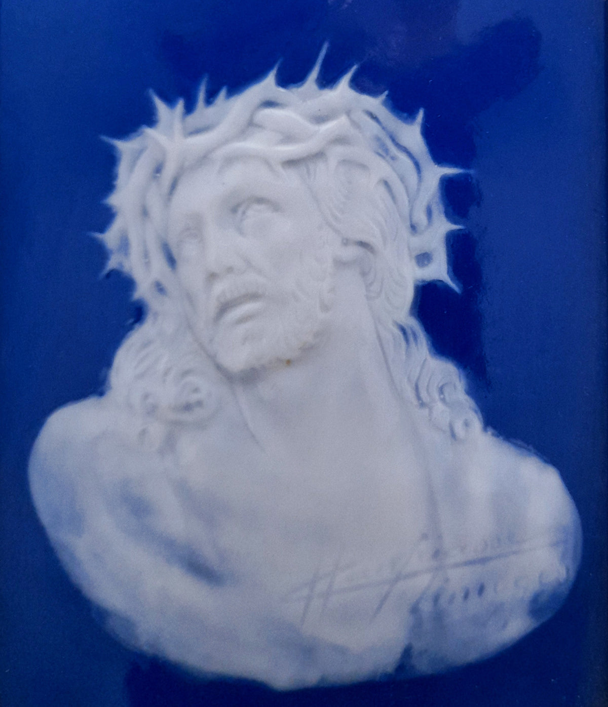 Unsere Liebe Frau von der Immerwährenden Trauer und Die Passion Christi von Marcel Chaufriasse, Pate-Sur-Pate-Plaketten, seltenes signiertes Paar