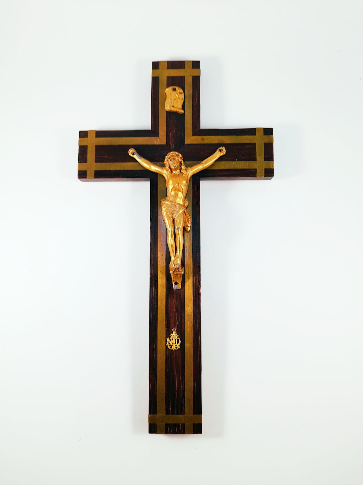 Antico crocifisso di Lourdes in ebano con cappella e intarsi in bronzo, 25 × 13 cm, c. 1890