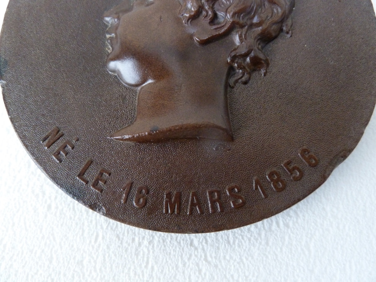Médaille en bois durci de Napoléon, Prince Impérial, de 11,5 centimètres de diamètre, vers 1870