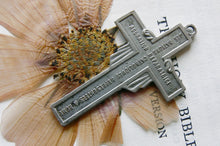 Load image into Gallery viewer, Antique Veronica's Veil Holy Face of Jesus Cross, Penin of Lyon 1880s Very Rare, Beautiful Condition, 8x 5 Centimetres