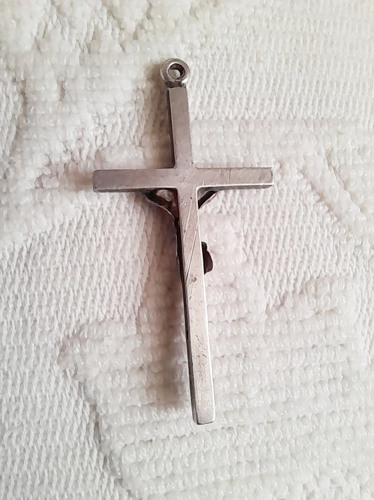 Colgante antiguo francés Art Decó de cruz en plata, 4,5 × 2,5 cm