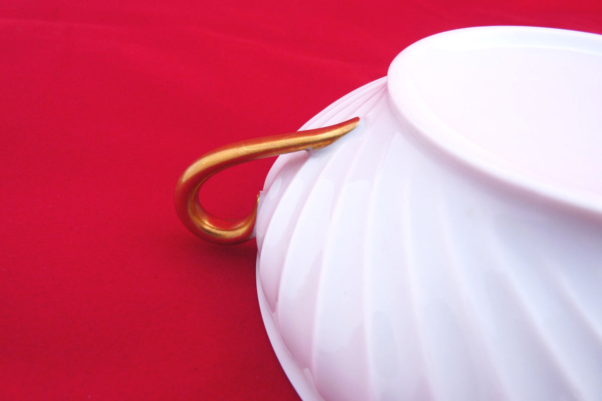 Winnage porcelanowa miska Haviland Limoges, złocone uchwyty, ok. 1960 r.