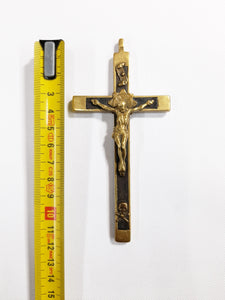 Antique Golgotha Cross Crucifix Handmade With Bronze Corpus Christi, Oak Inlay, Late 17th Early 18th Century, 11.5 cm by 6 cm