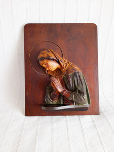 Virgin Mary Praying, Spanish Polychromed Plaster Relief on Board, 17th/18th Century, 50 x 40 x 14 Centimetres