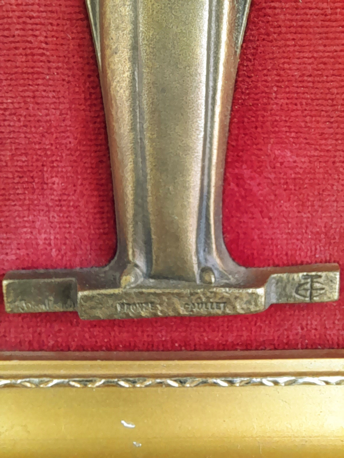 Virgen María en bronce Art Decó de Maria Caullet Nantard, Enmarcado, c. 1925