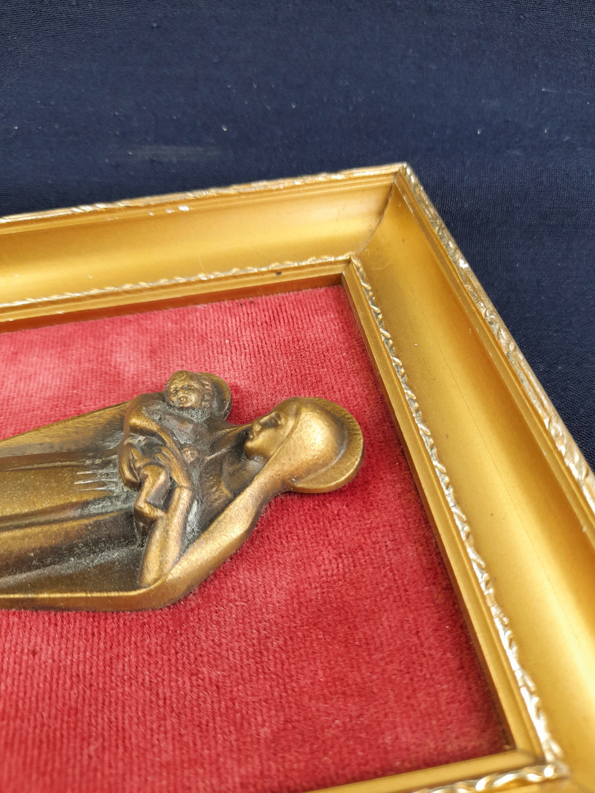 Virgen María en bronce Art Decó de Maria Caullet Nantard, Enmarcado, c. 1925
