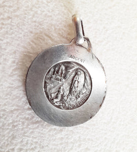 Silver Lourdes Medal By Jean Blanche of Paris Circa 1880, 3 centimetres Diameter, 8 grams