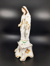 Load image into Gallery viewer, Virgin Mary Wedding Statue, French Porcelain De Paris, Circa 1870, Rare Example, Excellent Condition, 21.4 CM Tall