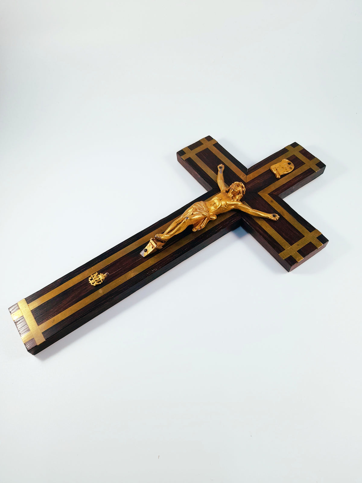 Antico crocifisso di Lourdes in ebano con cappella e intarsi in bronzo, 25 × 13 cm, c. 1890