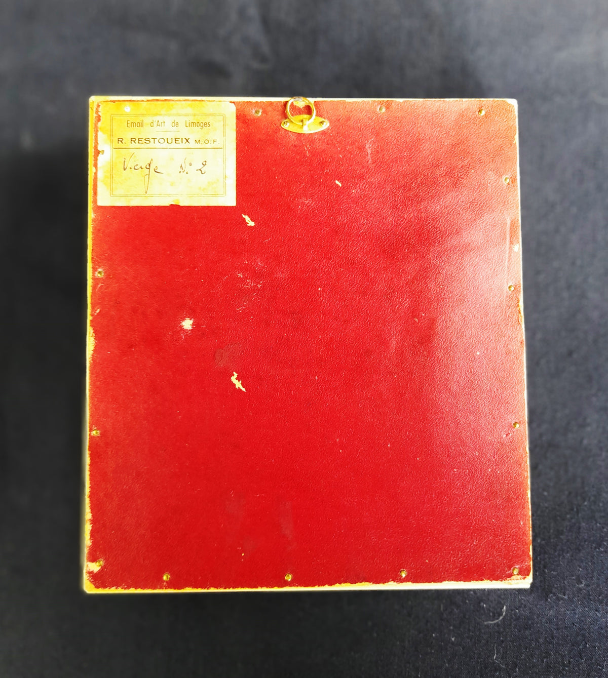 雷内·勒斯图埃的作品，圣母玛利亚利摩日珐琅，有签名并已装裱，约1955年