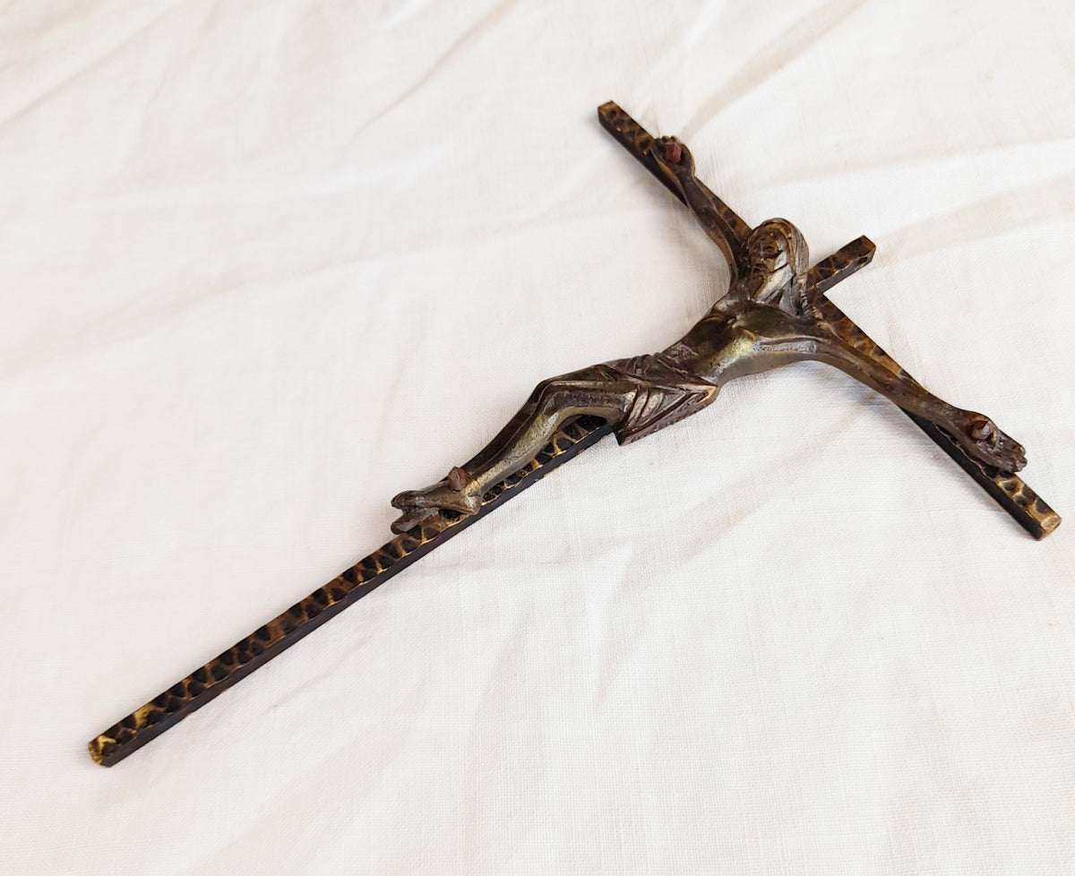 Art Deco Bronze Corpus Christi on Gilded Bronze Cross signed A. Barbier - circa 1930 18 x 13 Centimetres