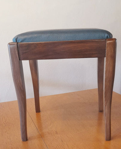 Vintage Singer Sewing Machine Stool, Excellent Condition, 49 Centimetres Tall, All Original With Intact Insert Tray