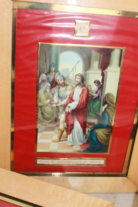 15 litografii Dróg Krzyżowych autorstwa Guiseppiego Vincentiniego, oprawiony zestaw, ok. 1900 r.