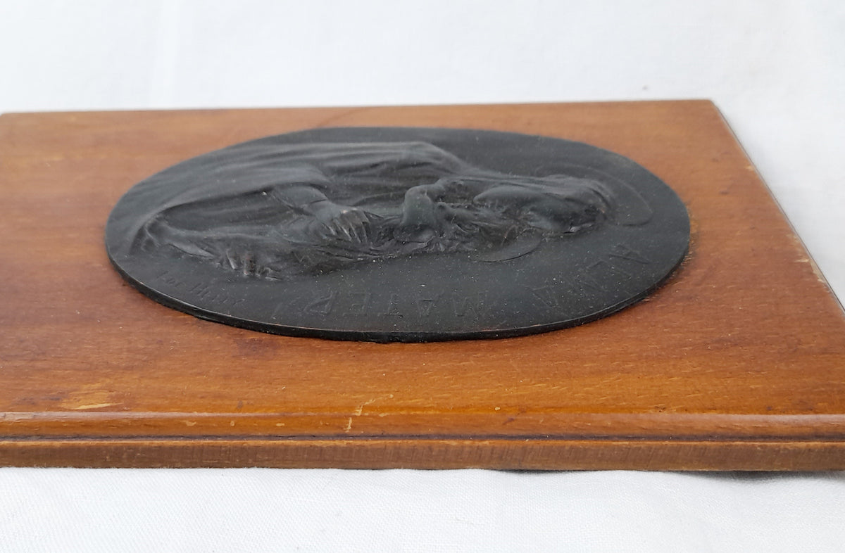 Antigua placa de bronce de la Virgen y el Niño, según Botticelli, firmada L de Helley, c. 1890