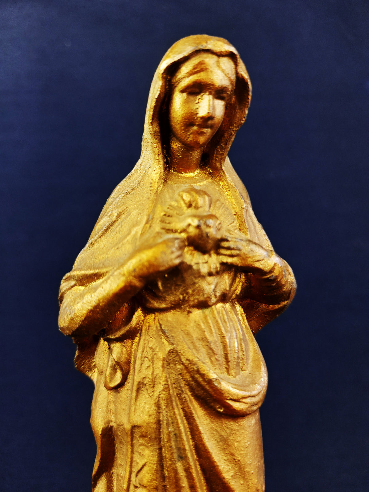 Antigua estatua francesa del Sagrado Corazón de María, peltre dorado, 21 cm, c. 1860