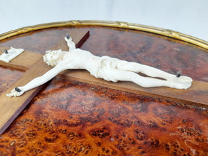 Dieppe Work Ivory Crucifix, Travail Dieppoise, Carved Ivory Corpus Christi 13.5 cm On Oak Cross On Burr Walnut, Circa 1830