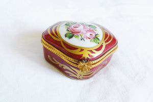 Limoges Porcelain Trinket Box, Hand Made and Hand Decorated, Circa 1930, 6.5 x 5 x 3 cm