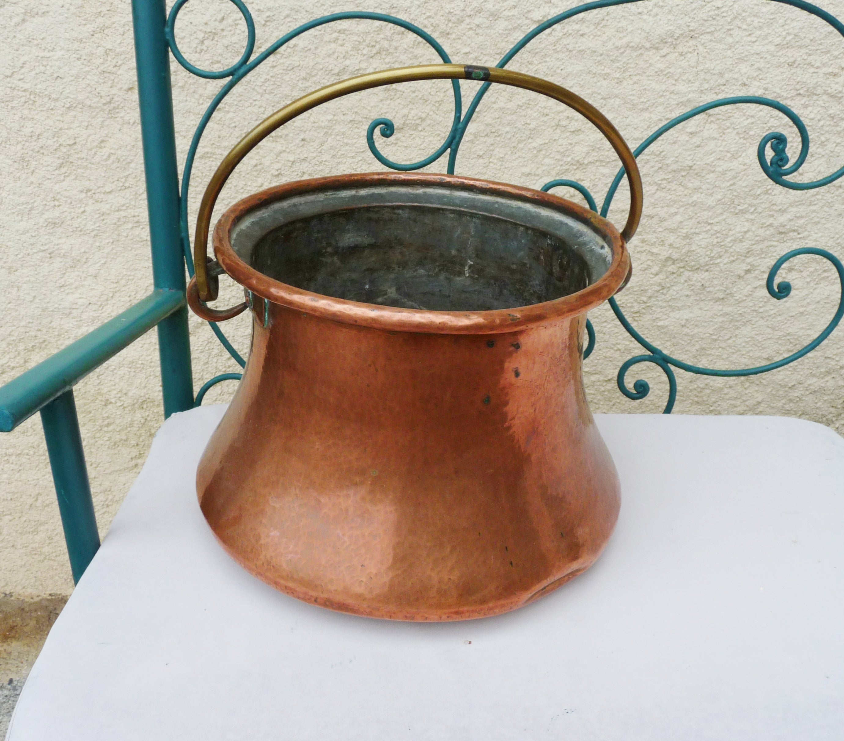 Antique Copper Pot, French, Completely Hand Made Heavy Pot with Brass Handle 30 x 35 x 25 cm, Beautiful Condition, Exceptional Quality